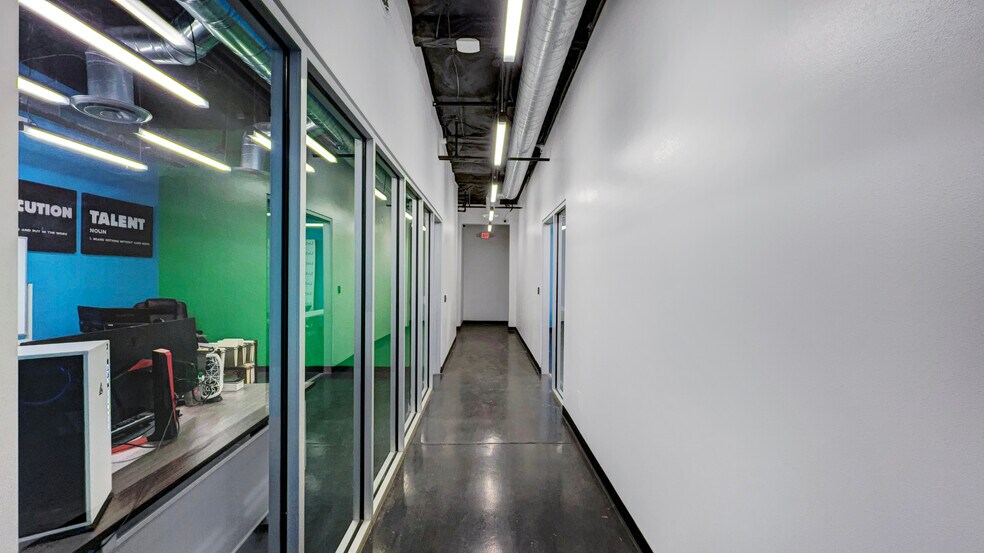 More Photos Of 5 Longevity Dr, Henderson Light Manufacturing For Sale