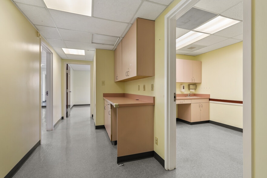 More Photos Of 1760 Termino Ave, Long Beach Medical For Lease