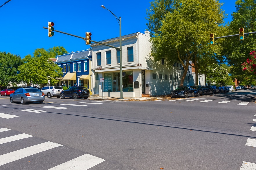 More Photos Of 2300 W Main St, Richmond Storefront Retail Residential For Lease