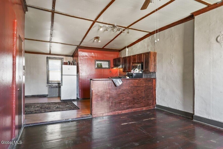 More Photos Of , Albany Unknown For Sale