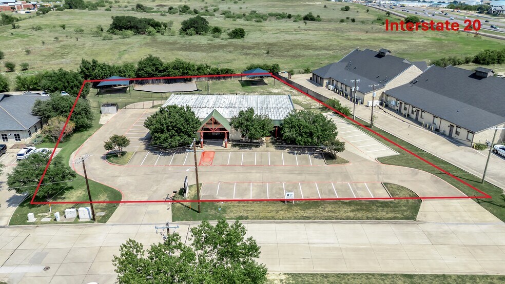 Primary Photo Of 132 El Chico Trl, Willow Park Medical For Sale