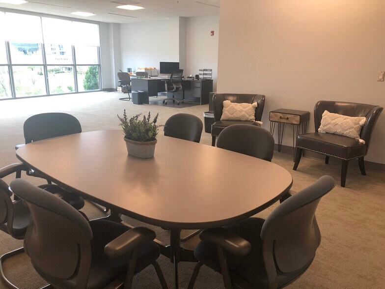 More Photos Of 1000 Technology Dr, Fairmont Office For Lease