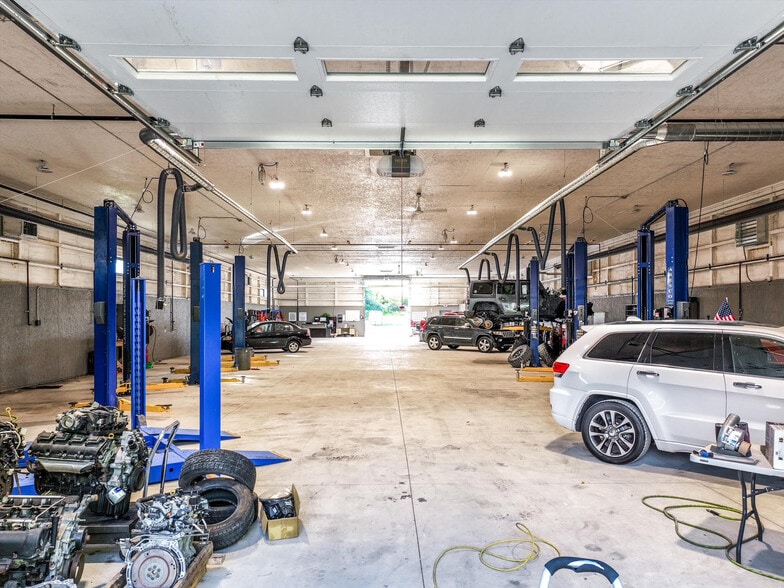 More Photos Of 3420 S Lapeer Rd, Metamora Auto Repair For Sale