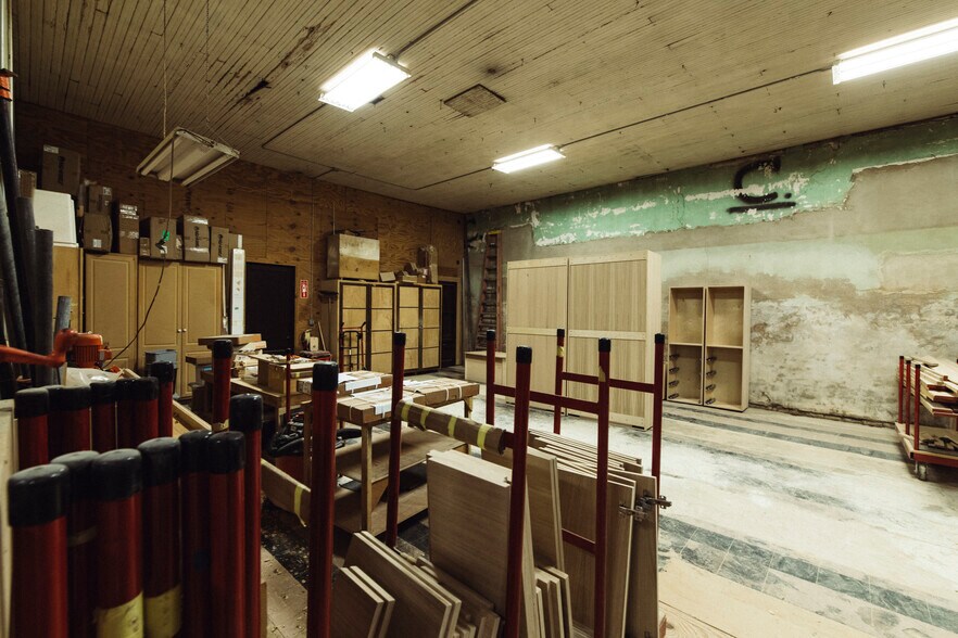 More Photos Of 75 Main St, Maxwell Warehouse For Sale