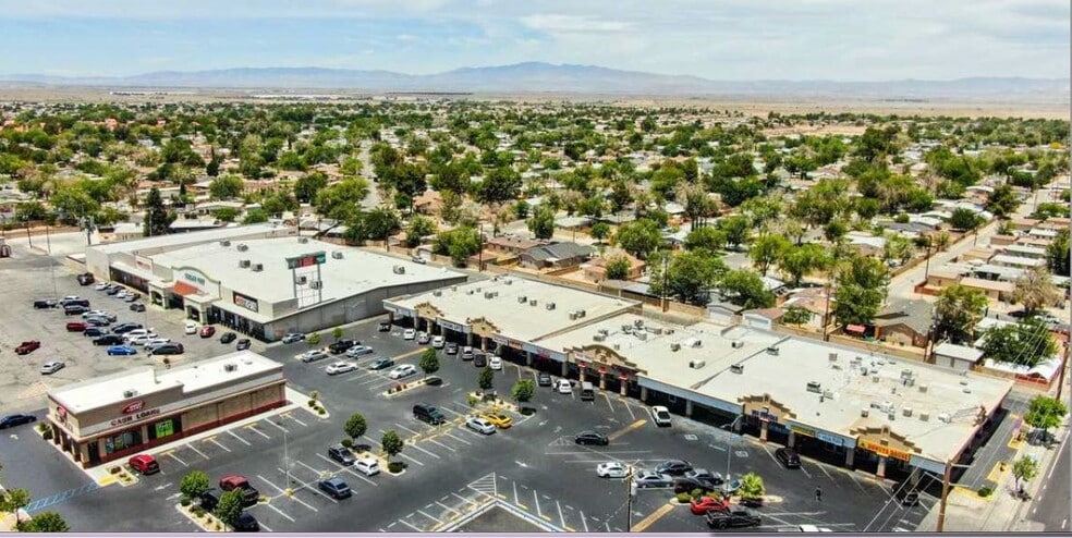 More Photos Of 45235 10th St W, Lancaster General Retail For Lease