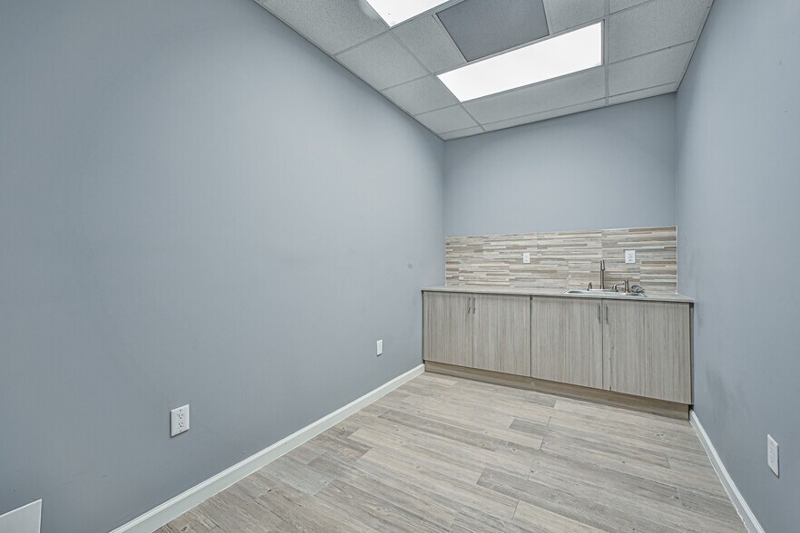 More Photos Of 102 S Shaver St, Pasadena Warehouse For Lease