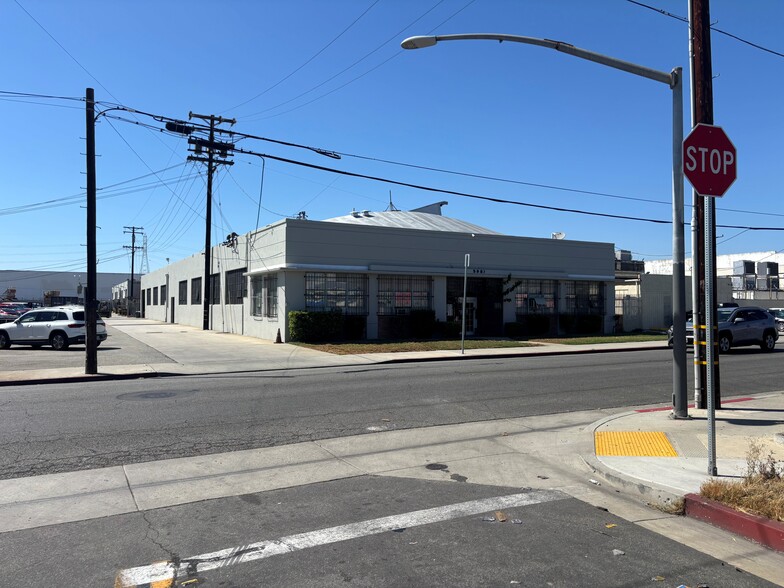Primary Photo Of 5981 Maywood Ave, Huntington Park Warehouse For Lease
