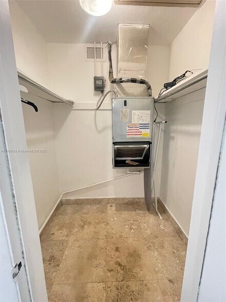 More Photos Of 213 SE Park St, Dania Apartments For Sale