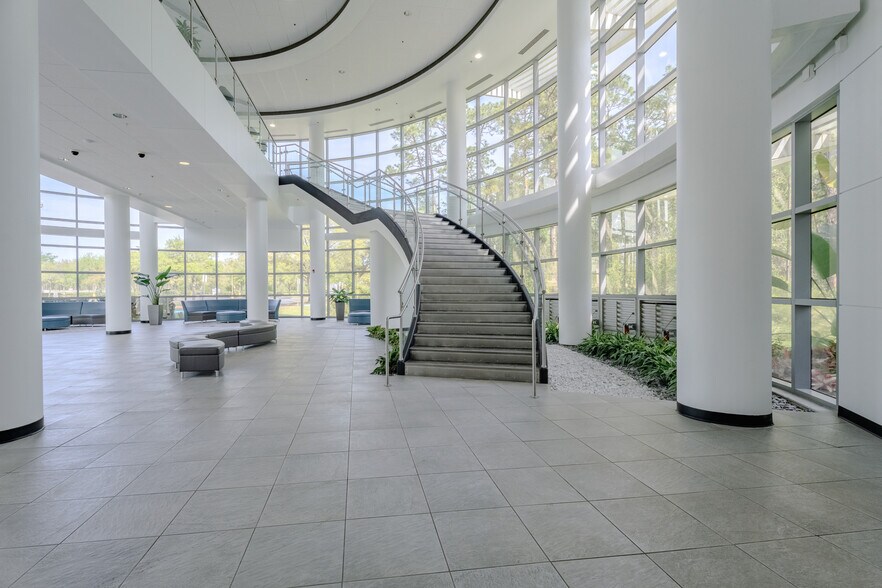 More Photos Of 12650 Ingenuity Dr, Orlando Office For Lease