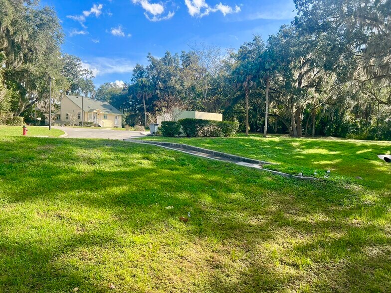 More Photos Of 2455 Ark Academy Ct, Sanford Office For Sale