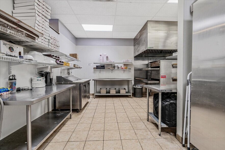 More Photos Of 3404 Main St, Homestead Storefront For Sale