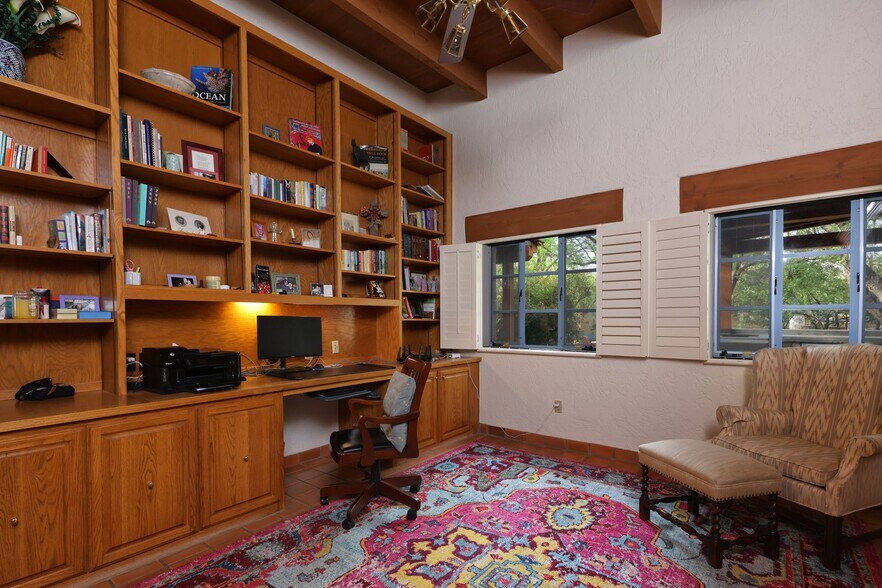 More Photos Of 13105 E Placita Las Avenas, Tucson Horse Stables For Sale