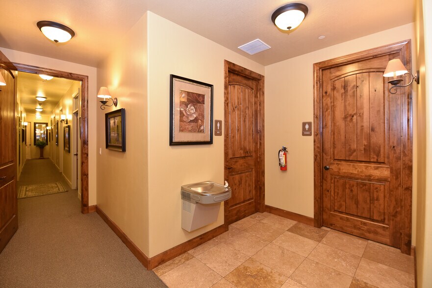 More Photos Of 377 N Marshall Way, Layton Office For Lease