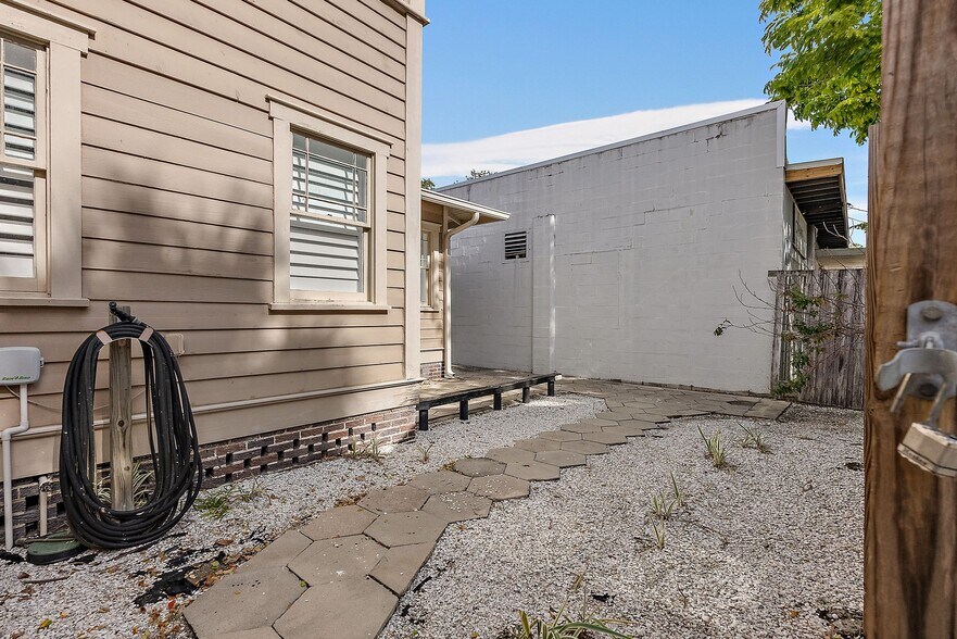 More Photos Of 2632 Central Ave, Saint Petersburg Office Residential For Sale