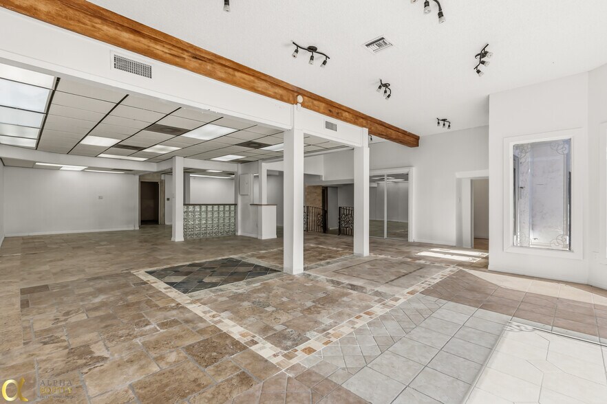 More Photos Of 389 E State Road 434, Longwood Storefront Retail Office For Lease