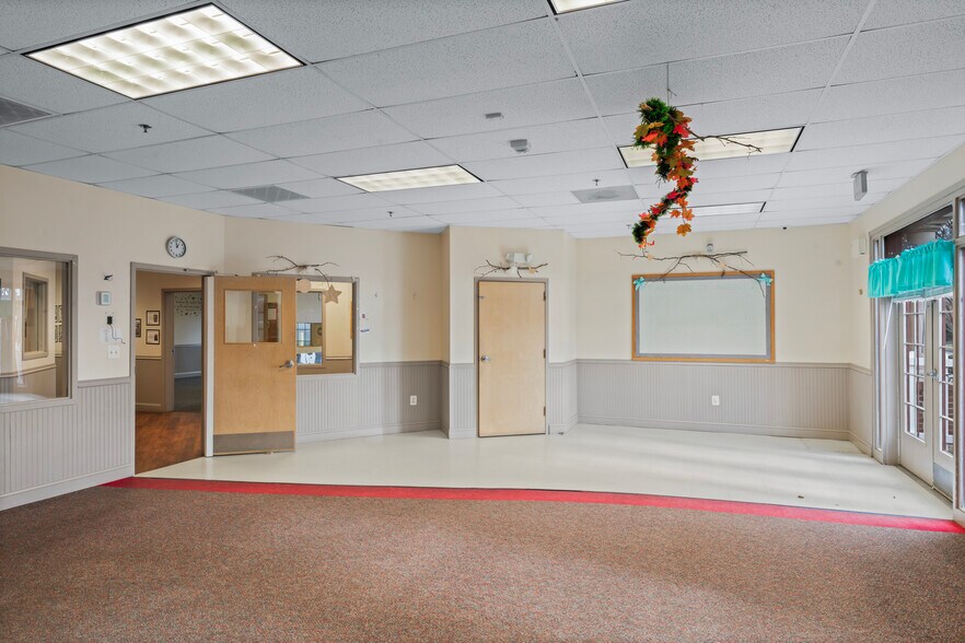 More Photos Of 42851 Smallwood Ter, Chantilly Daycare Center For Sale