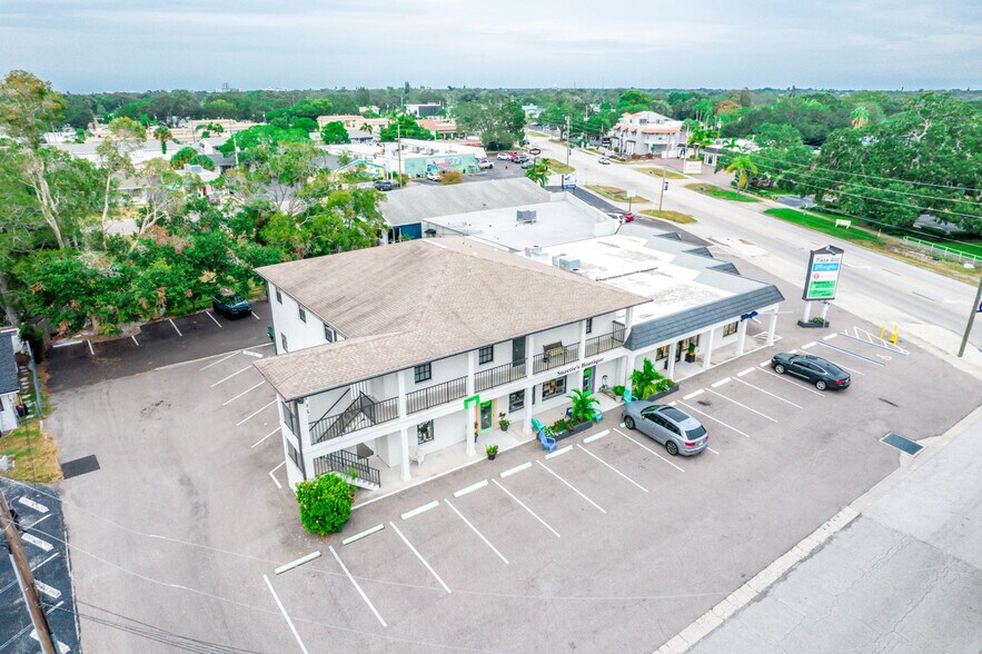 More Photos Of 400 Indian Rocks Rd N, Belleair Bluffs Storefront Retail Office For Sale