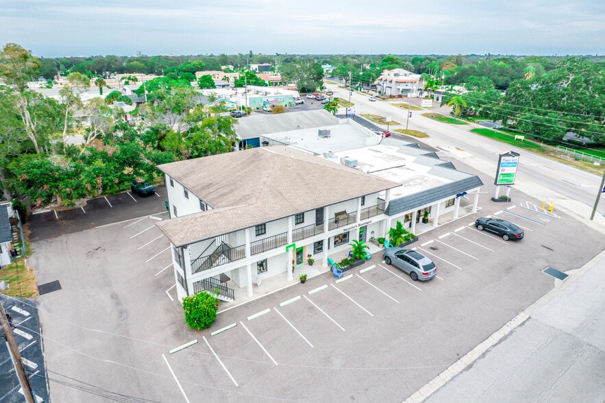 More Photos Of 400 Indian Rocks Rd N, Belleair Bluffs Storefront Retail Office For Lease