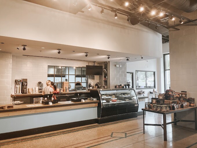 More Photos Of 6333 Camp Bowie Blvd, Fort Worth General Retail For Lease