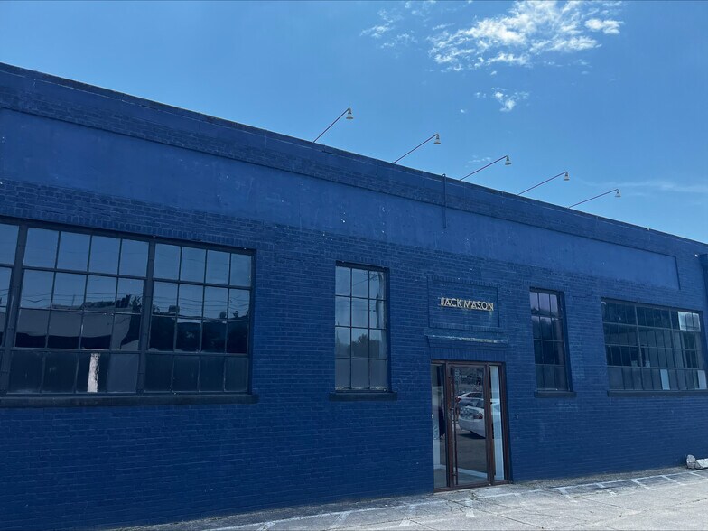 More Photos Of 3030 Canton St, Dallas Flex For Sale