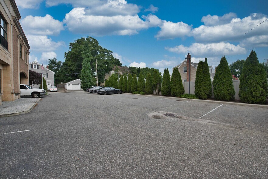 More Photos Of 330 Forest Ave, Locust Valley Medical For Lease