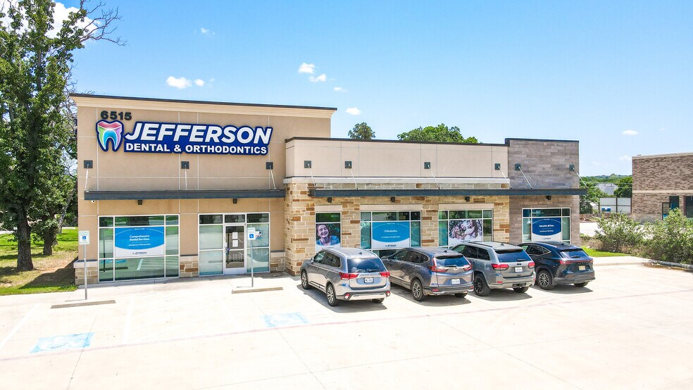 Primary Photo Of 6515 Westworth Blvd, Westworth Village Medical For Lease
