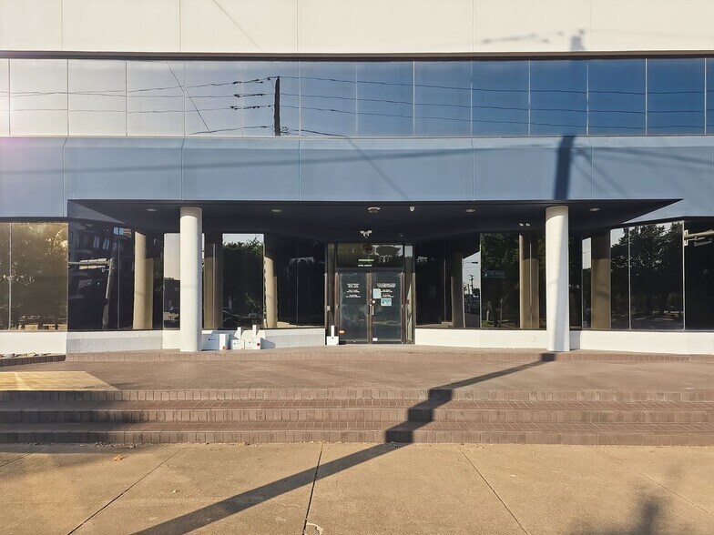 More Photos Of 4211 Cedar Springs Rd, Dallas Office Residential For Lease