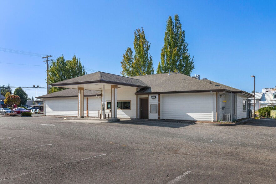 More Photos Of 3506 168th St NE, Arlington Bank For Sale