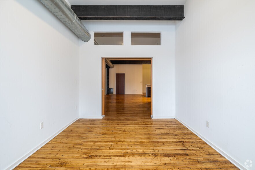 More Photos Of 21 W North St, Akron Apartments For Lease