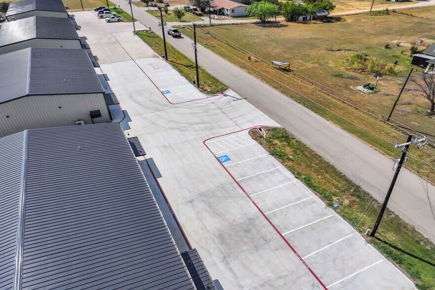 More Photos Of 2036 Seaborn Road Building 3 Suite A, Ponder Warehouse For Lease