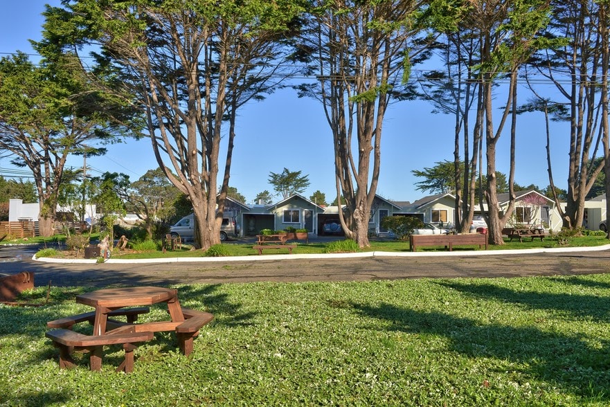 More Photos Of 18725 N Highway 1, Fort Bragg Hotel For Sale