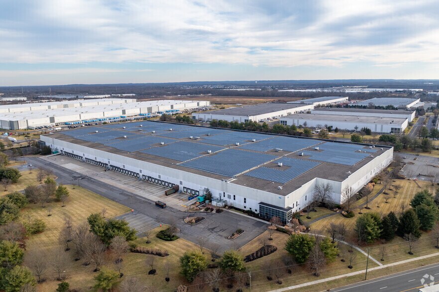 More Photos Of 100 Liberty Way, Cranbury Warehouse For Lease