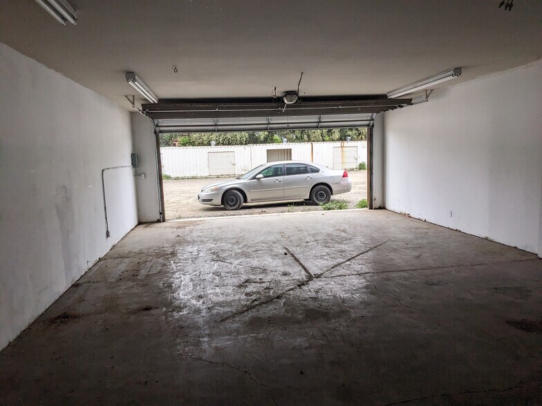 More Photos Of 1560 E Pacheco Blvd, Los Banos Office For Lease