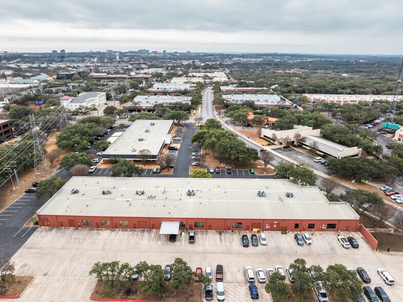 More Photos Of 12450 Network Blvd, San Antonio Unknown For Lease