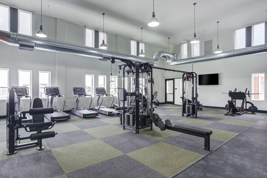 More Photos Of 1423 Ellinwood Ave, Des Plaines Apartments For Lease