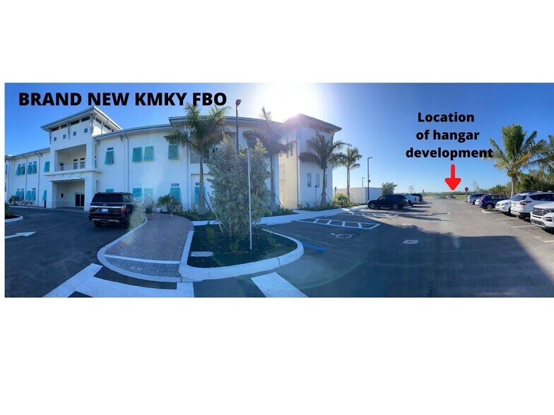 More Photos Of 2006 Mainsail, Naples Airplane Hangar For Lease