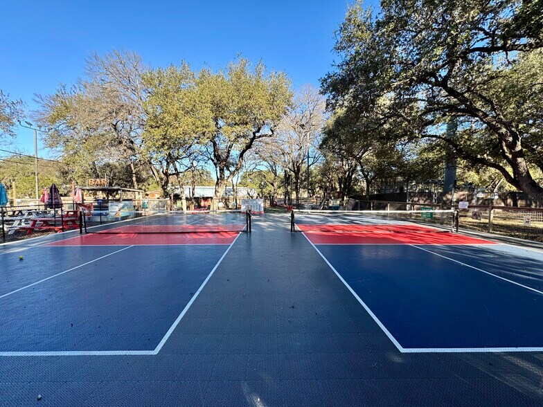 More Photos Of 13838 Jones Maltsberger Rd, San Antonio Restaurant For Sale