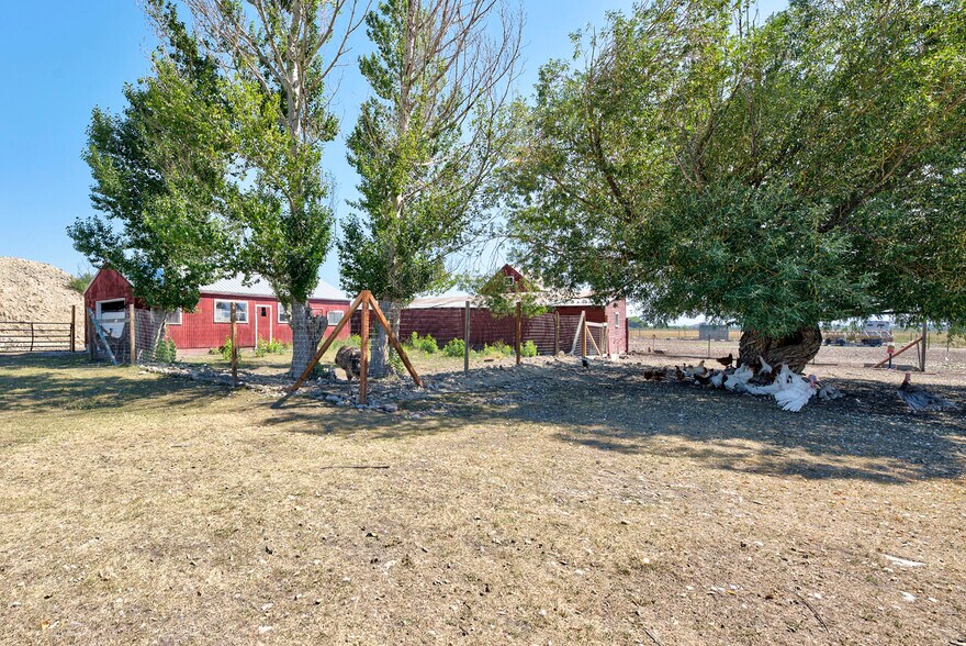 More Photos Of 2245 Head Ln, Helena Hotel For Sale