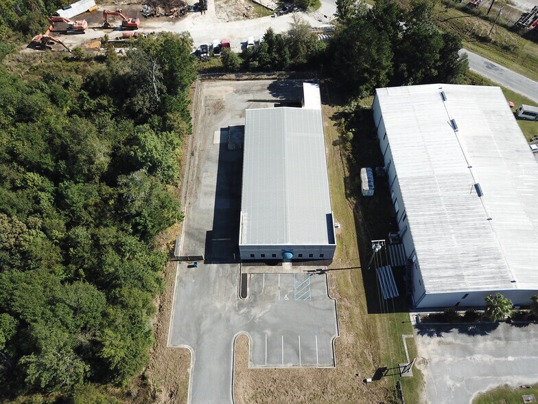 More Photos Of 100 Commerce Ct, Rincon Industrial For Lease