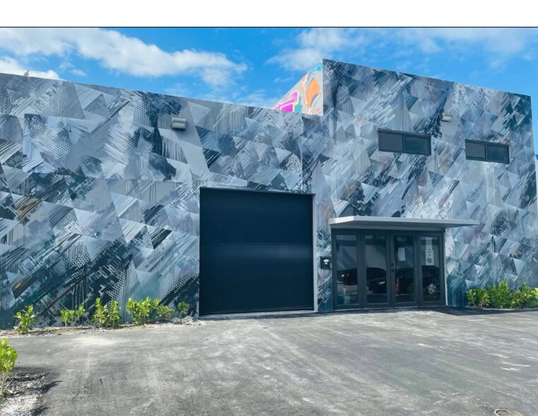 More Photos Of 817 NW 1st St, Fort Lauderdale Light Distribution For Lease