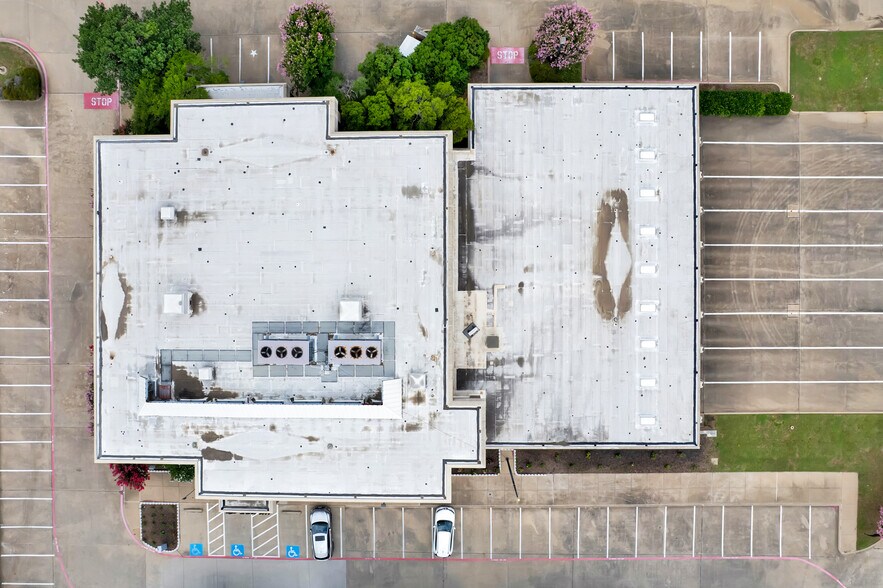 More Photos Of 601 N Plano Rd, Richardson Office For Sale