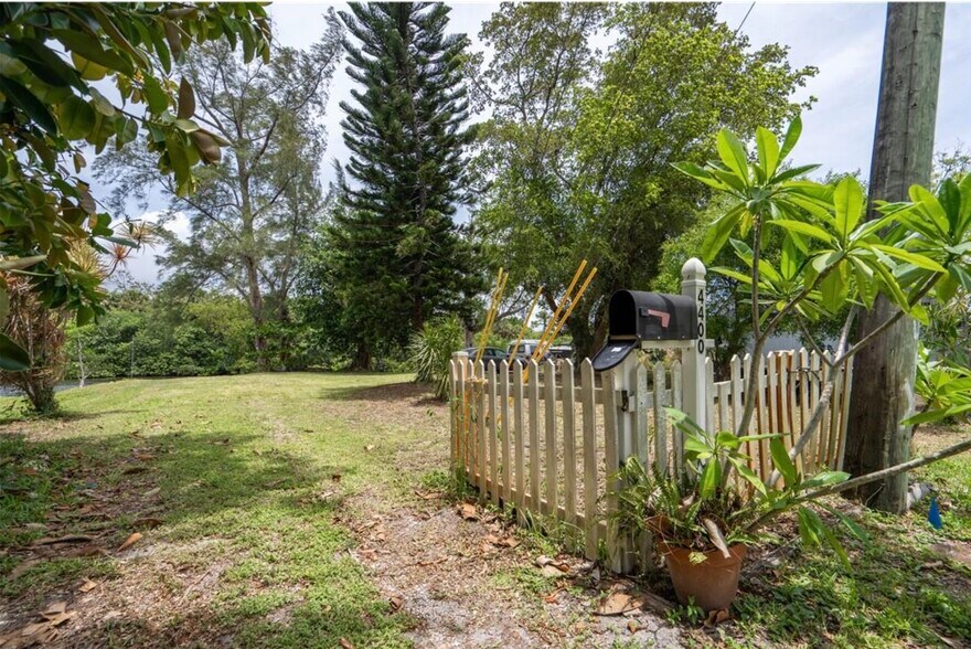 More Photos Of 4400 SW 27th Ave, Fort Lauderdale Land For Sale