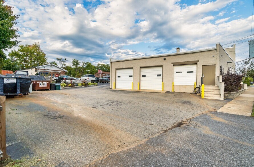 More Photos Of 324 Ringwood Ave, Pompton Lakes Light Manufacturing For Lease