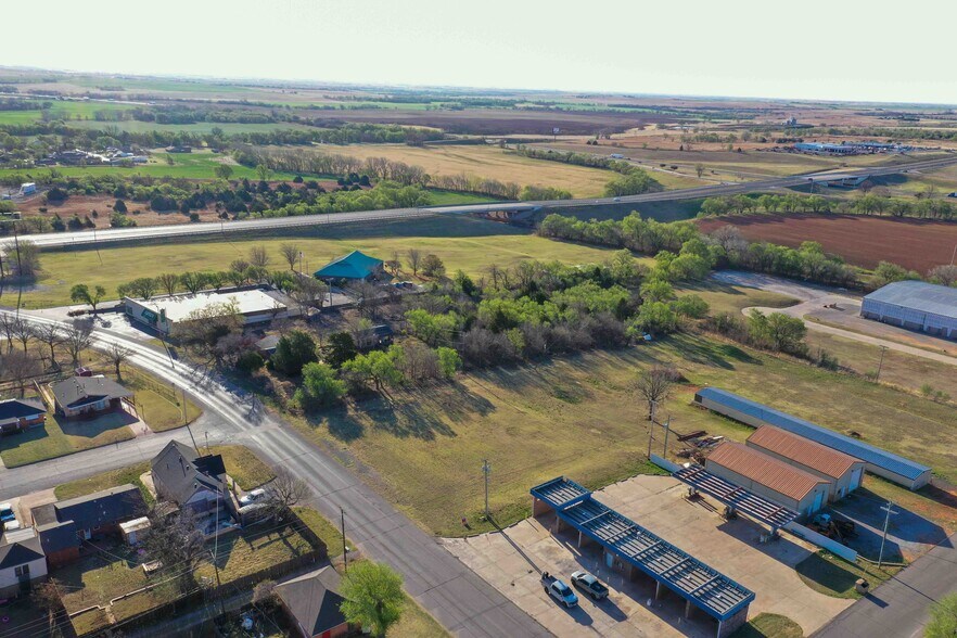 More Photos Of 600 Opal Ave, Clinton Carwash For Sale