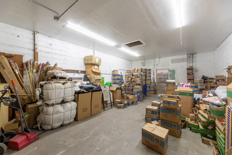 More Photos Of 453 S I St, San Bernardino Distribution For Sale