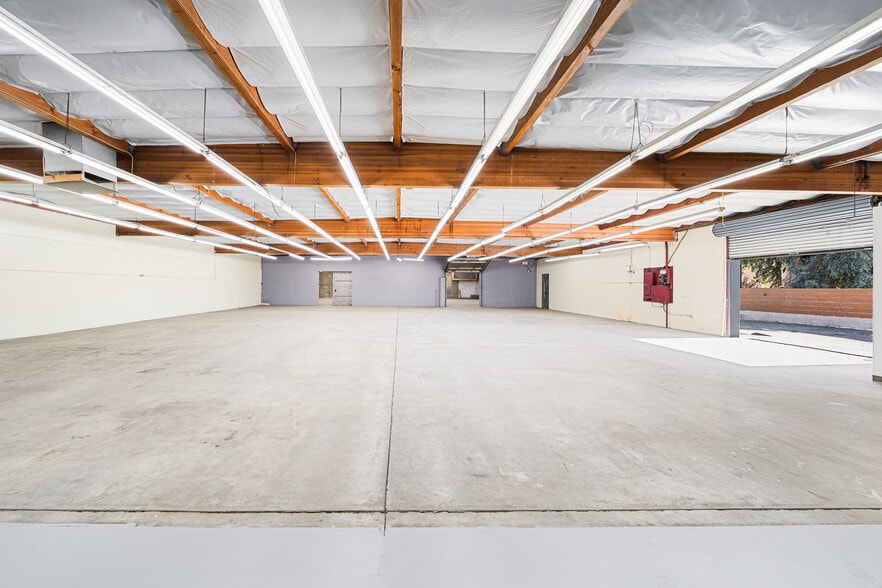 More Photos Of 372 N Mt. Vernon Ave, Colton Warehouse For Sale