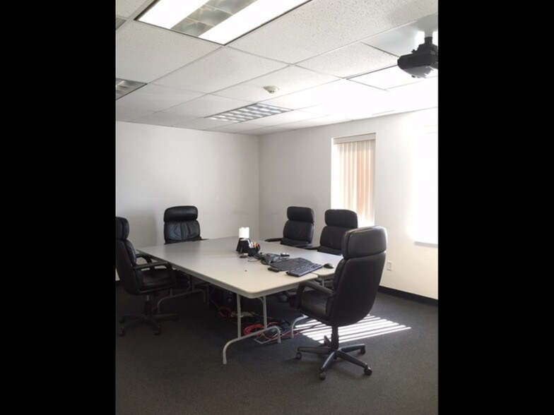 More Photos Of 7 Research Dr, Woodbridge Office For Sale