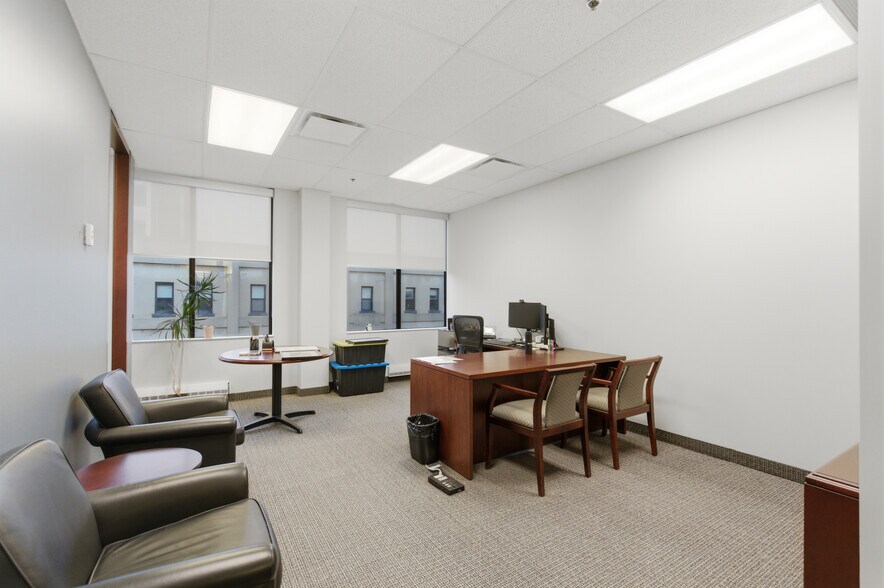 More Photos Of 17 King St E, Oshawa Storefront Retail Office For Lease