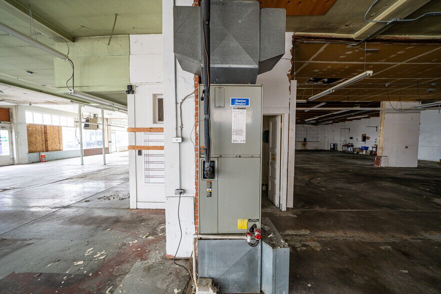 More Photos Of 844 D St, Lewiston Flex For Sale