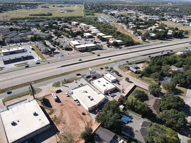 More Photos Of 2303 S Danville Dr, Abilene Office For Lease